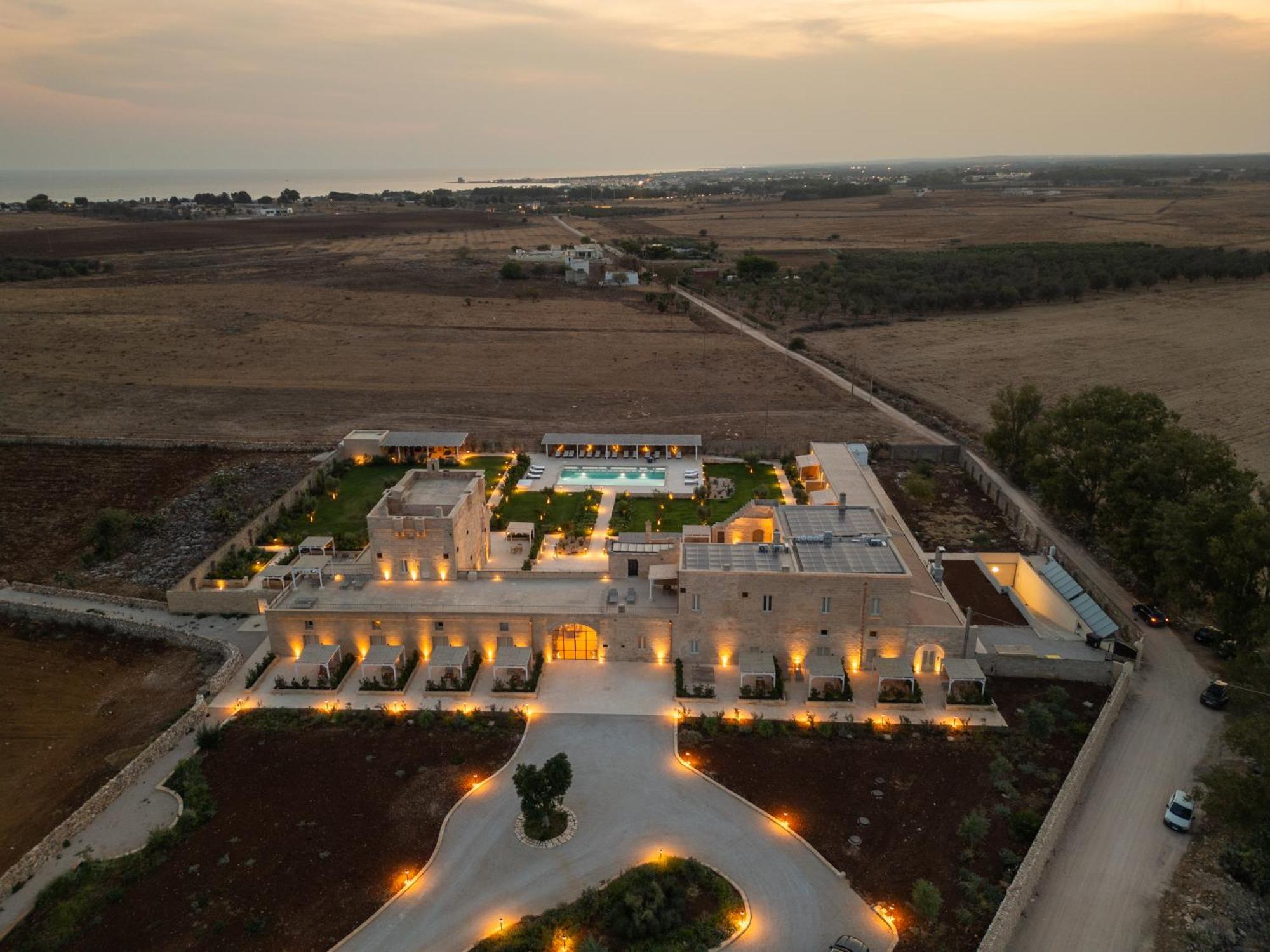 Masseria Donna Menga - The Leading Hotels Of The World Torre Lapillo Exterior foto